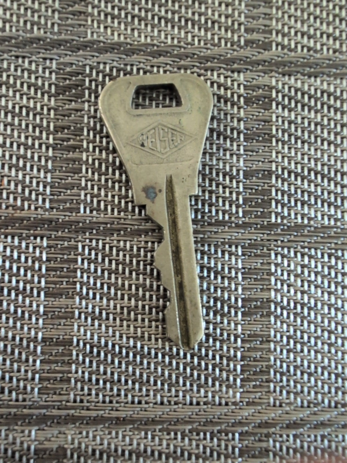 Weiser Key E61383