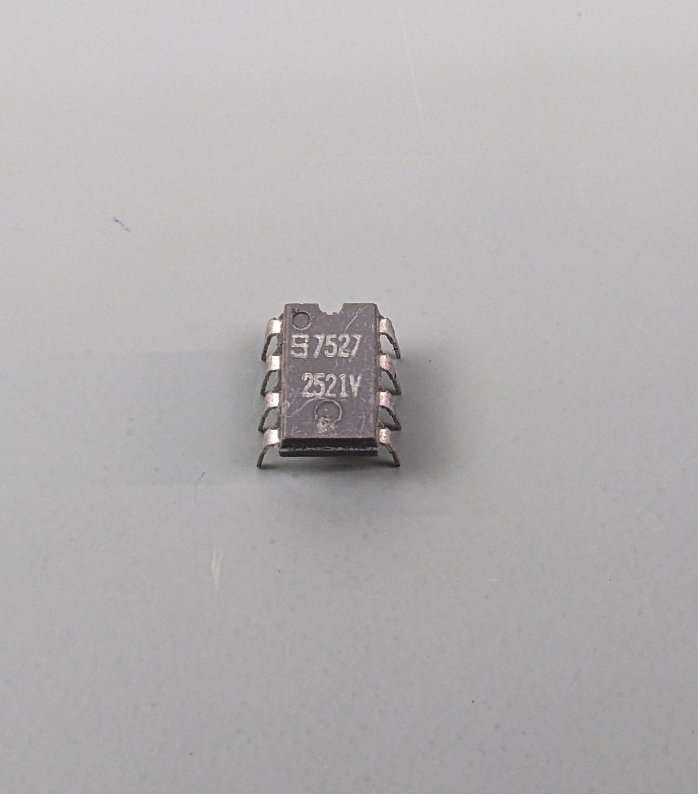 Signetics 2521V Shift Register IC, Dual 128 Bit Static