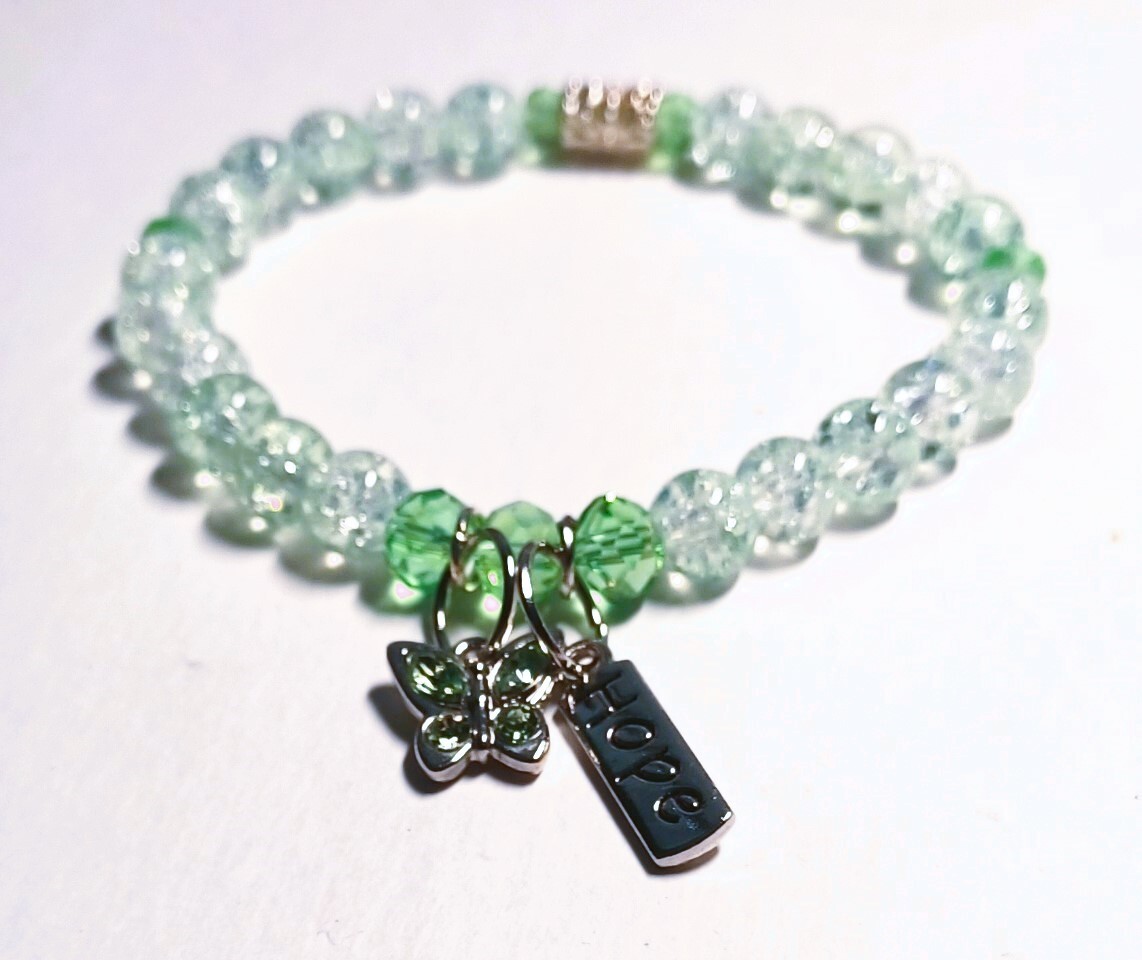 Butterfly Charm Green Glass Crackle Beaded Bracelet-Hope