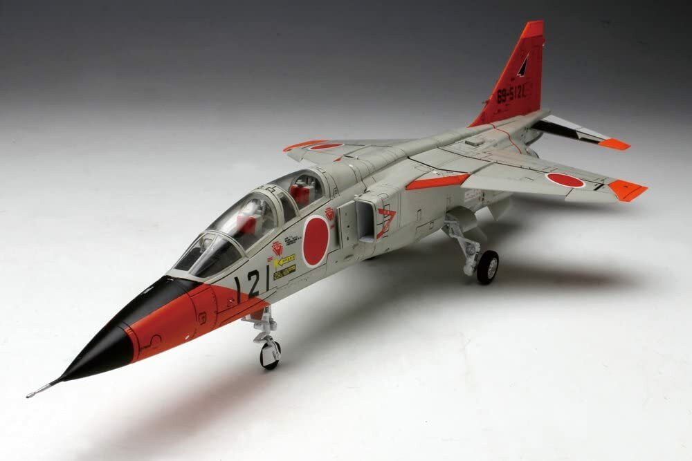 Platz 1/72 air SDF supersonic advanced exercise machine t-2 model car