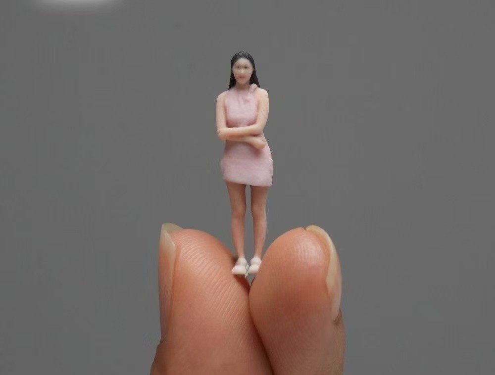 EY 1:64 Painted Figure Model Miniature Resin Diorama  Girl In Pink Dress Lady