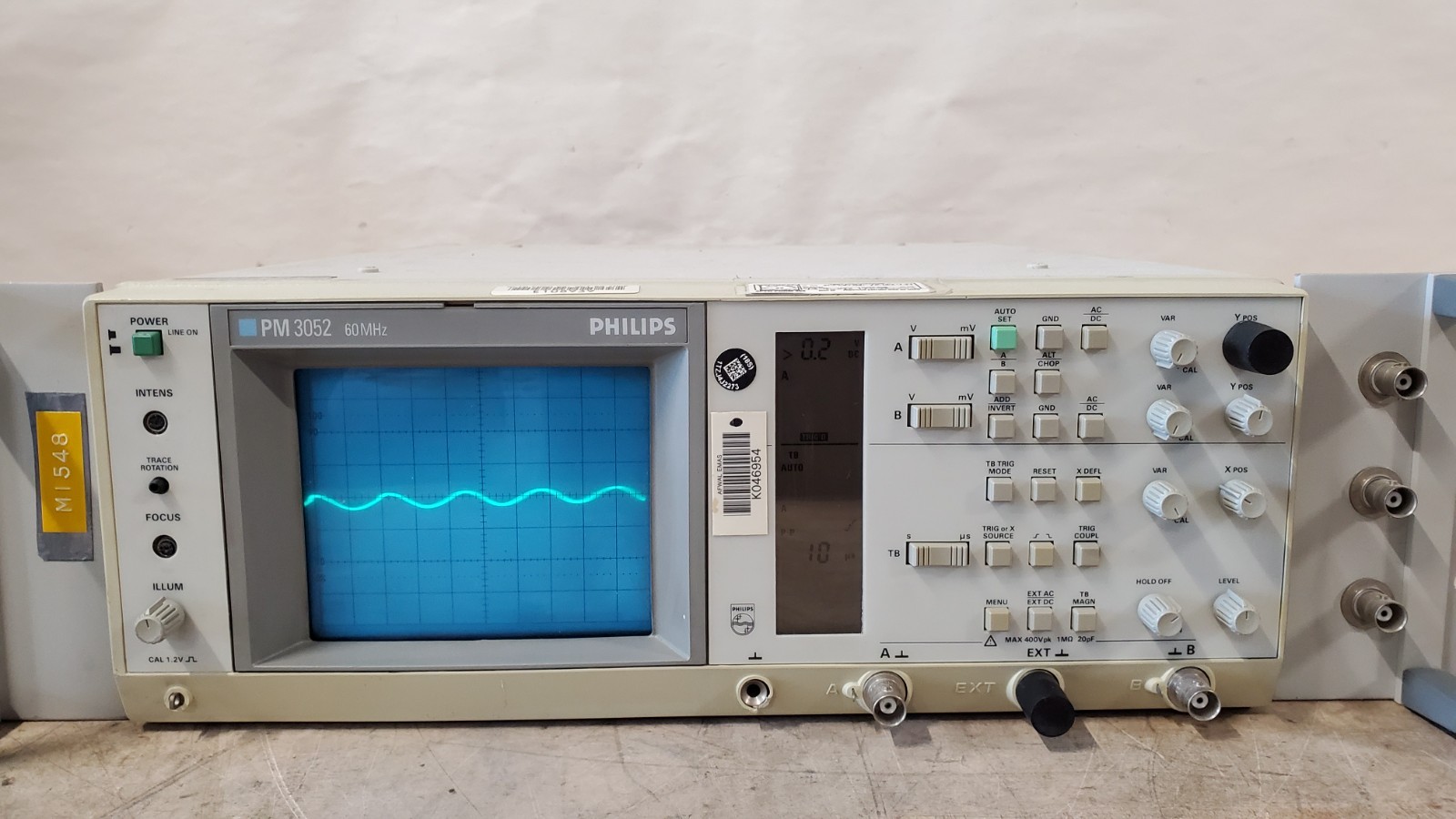PHILIPS / FLUKE PM 3052 OSCILLOSCOPE - WORKS, READ