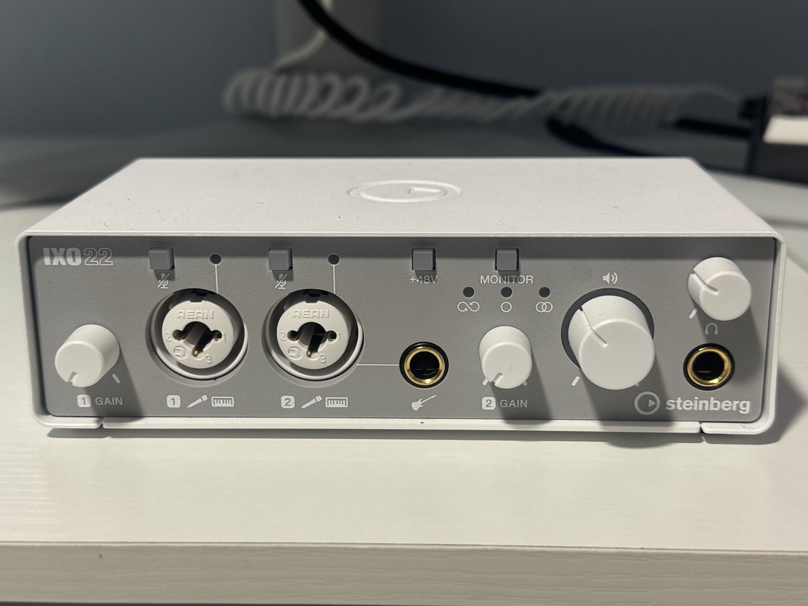 Steinberg IXO22 2x2 USB-C Audio Interface With Cubase Software (White)