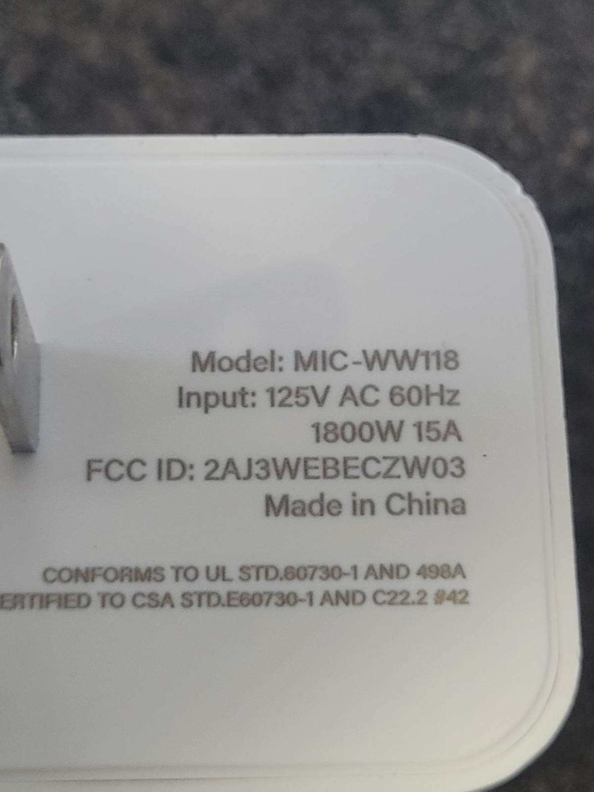Merkury Smart Wi-Fi Plug, Model MIC-WW118