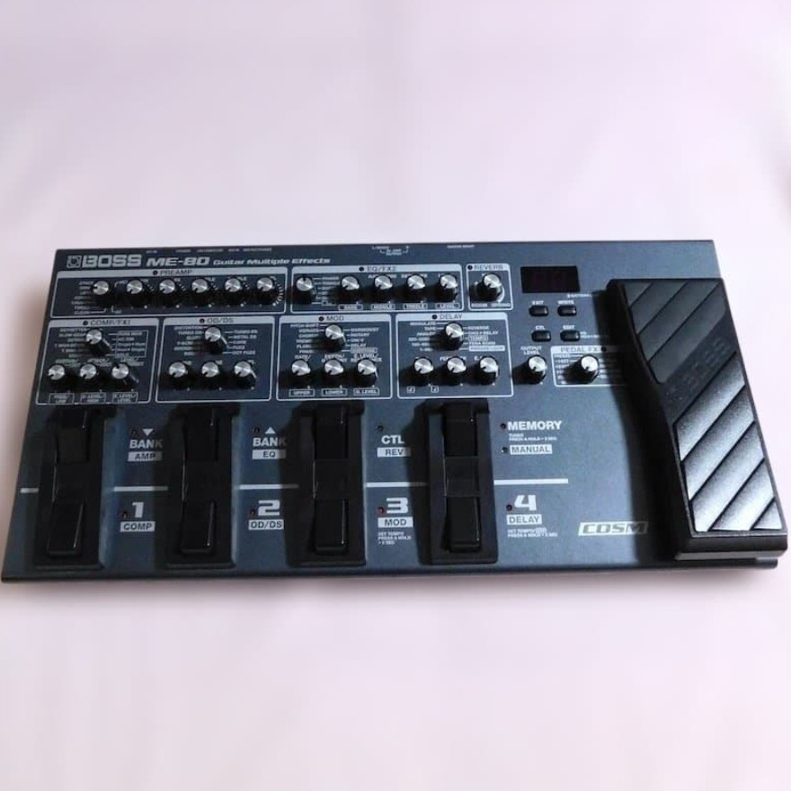Boss ME-80 Multi Effects Guitar Processor w/ Box AC Adapter Used Excellent