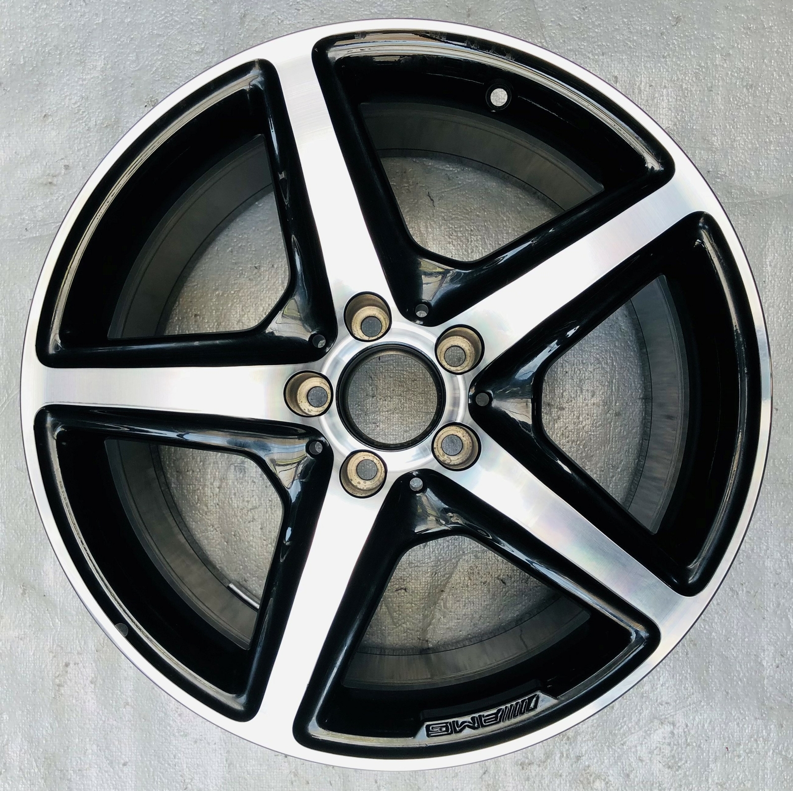 1 Orig Mercedes-benz AMG Alloy 9.5Jx18 ET48 A2184011502 CLS C218 X218 M859