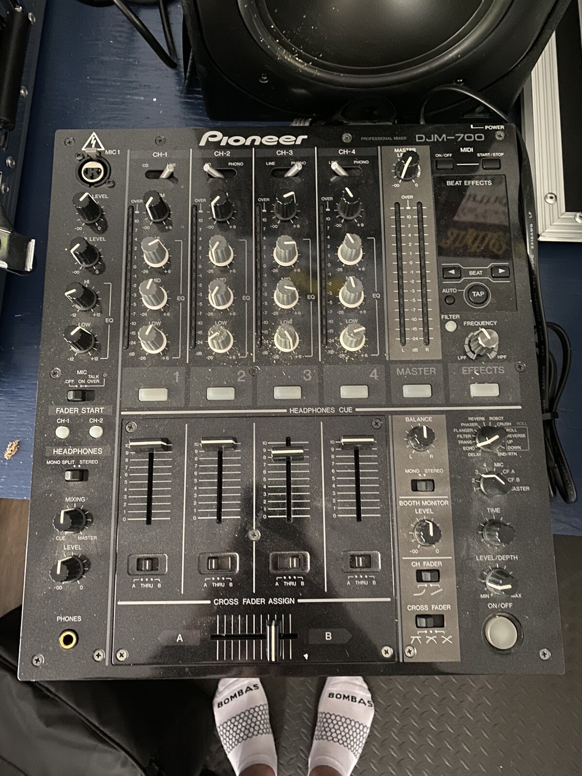 pioneer djm 700 4 Channel Mixer. Used, Amazing Condition.
