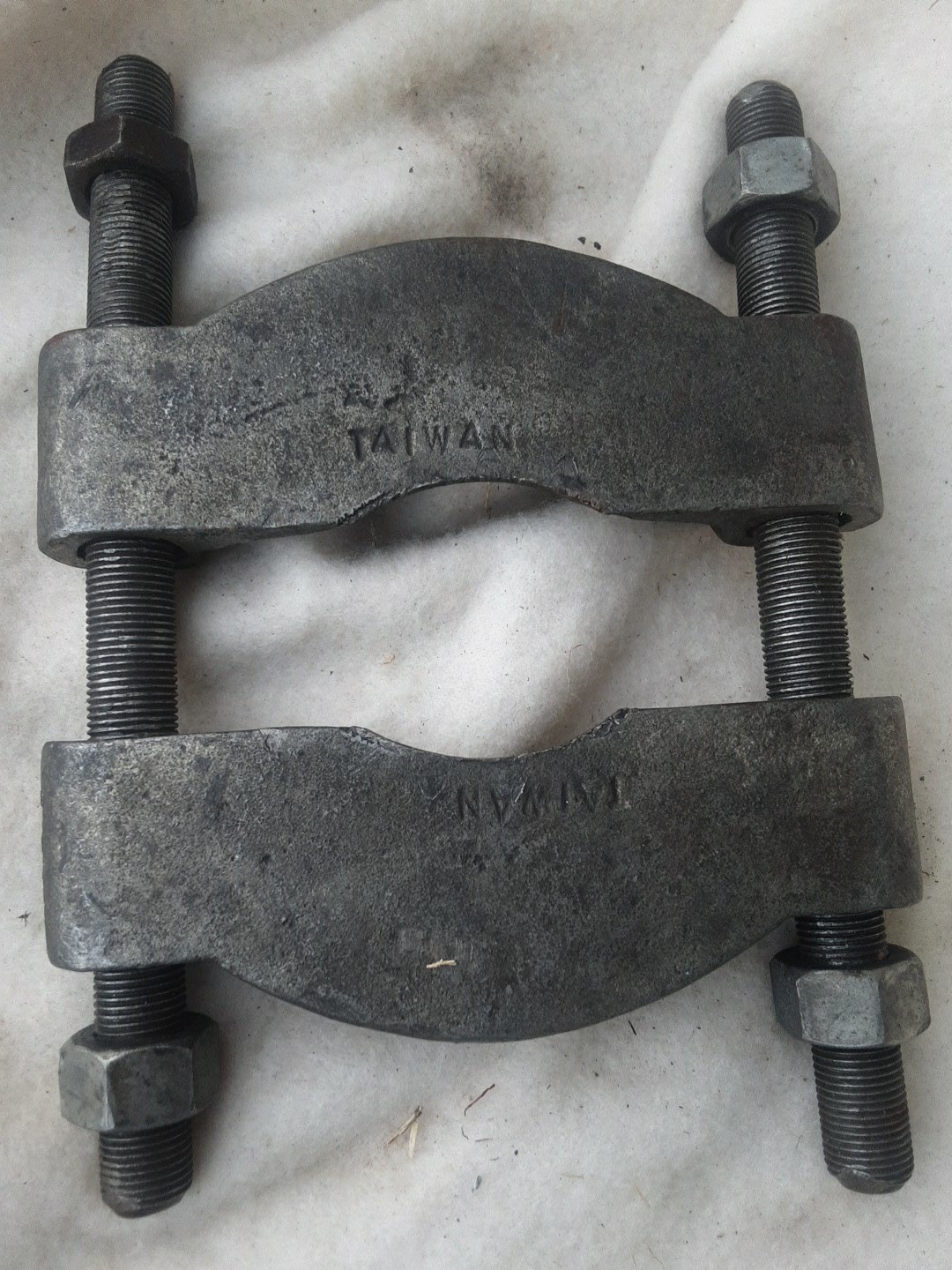 Unmarked Bearing Splitter Separator Puller Taiwan
