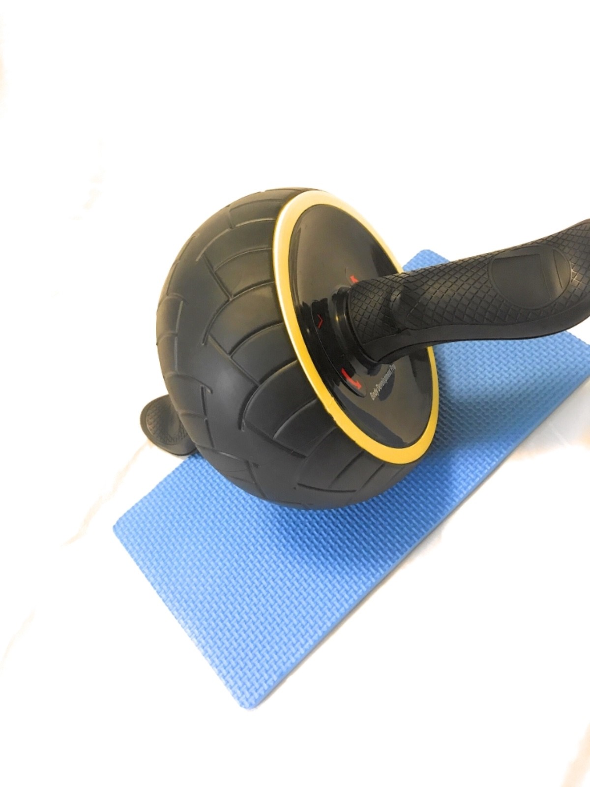 Ab Roller Wheel by Body Development Pro. New and includes free knee mat!