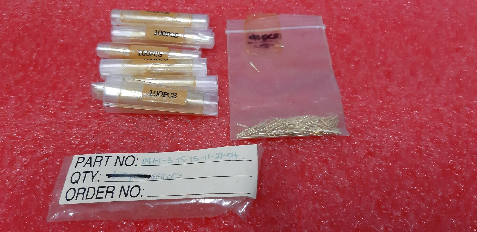 sr1 MILL-MAX 0461-3-15-15-11-27-04 Pins, Made in USA, Qty - approx 691pcs