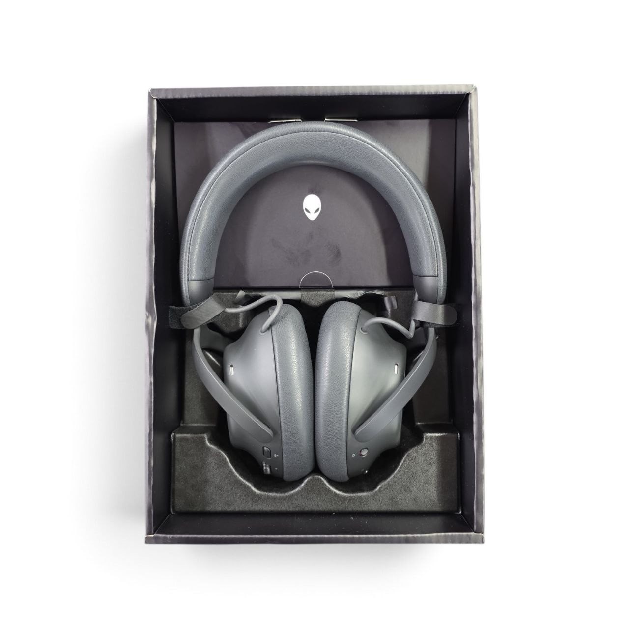 Alienware Pro Wireless Gaming Headset Windows PS5 PS4 Switch Mobile Black