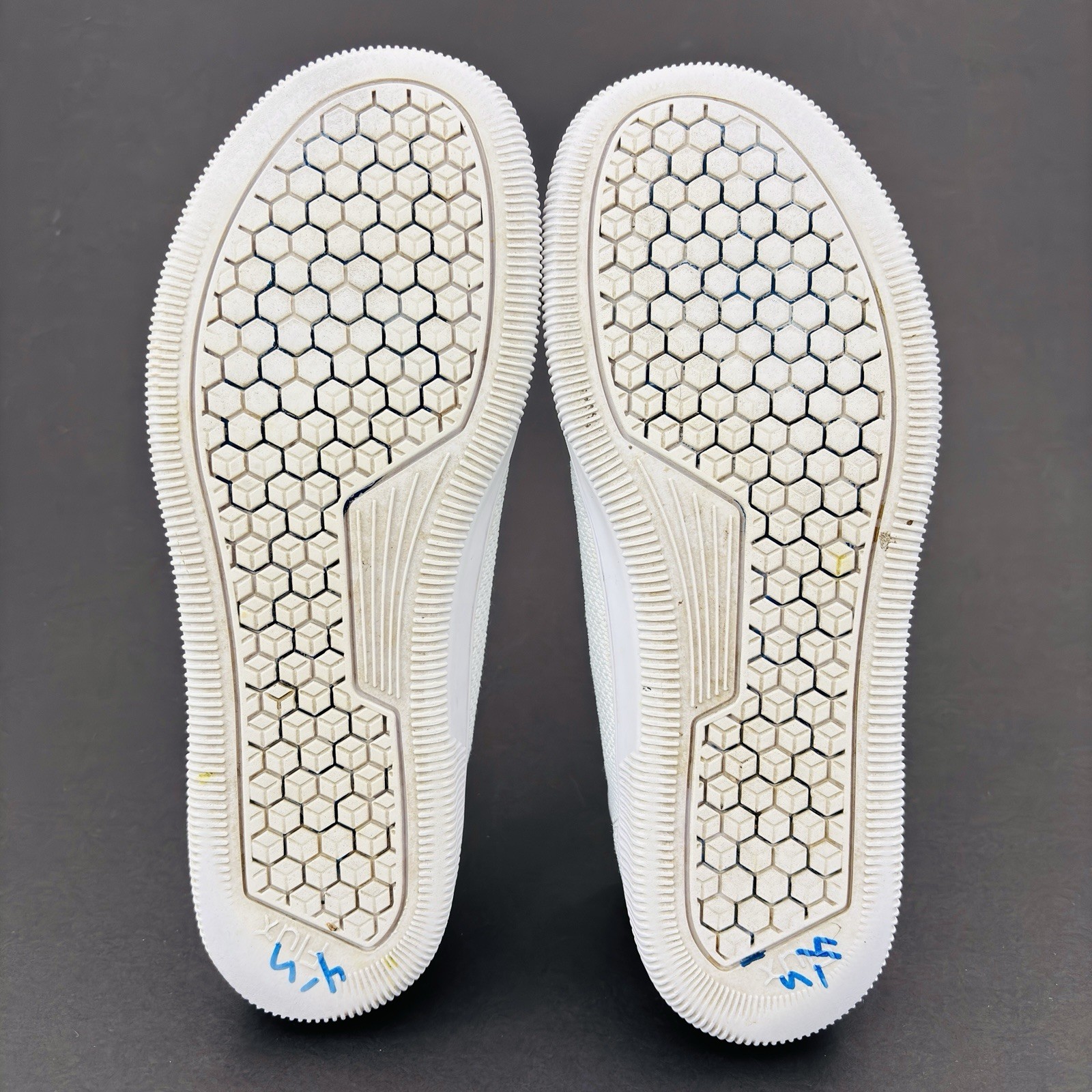 Mens 10.5 Flux Adapt Trainer White Knit Casual Athletic Gym Lifting Shoe Sneaker