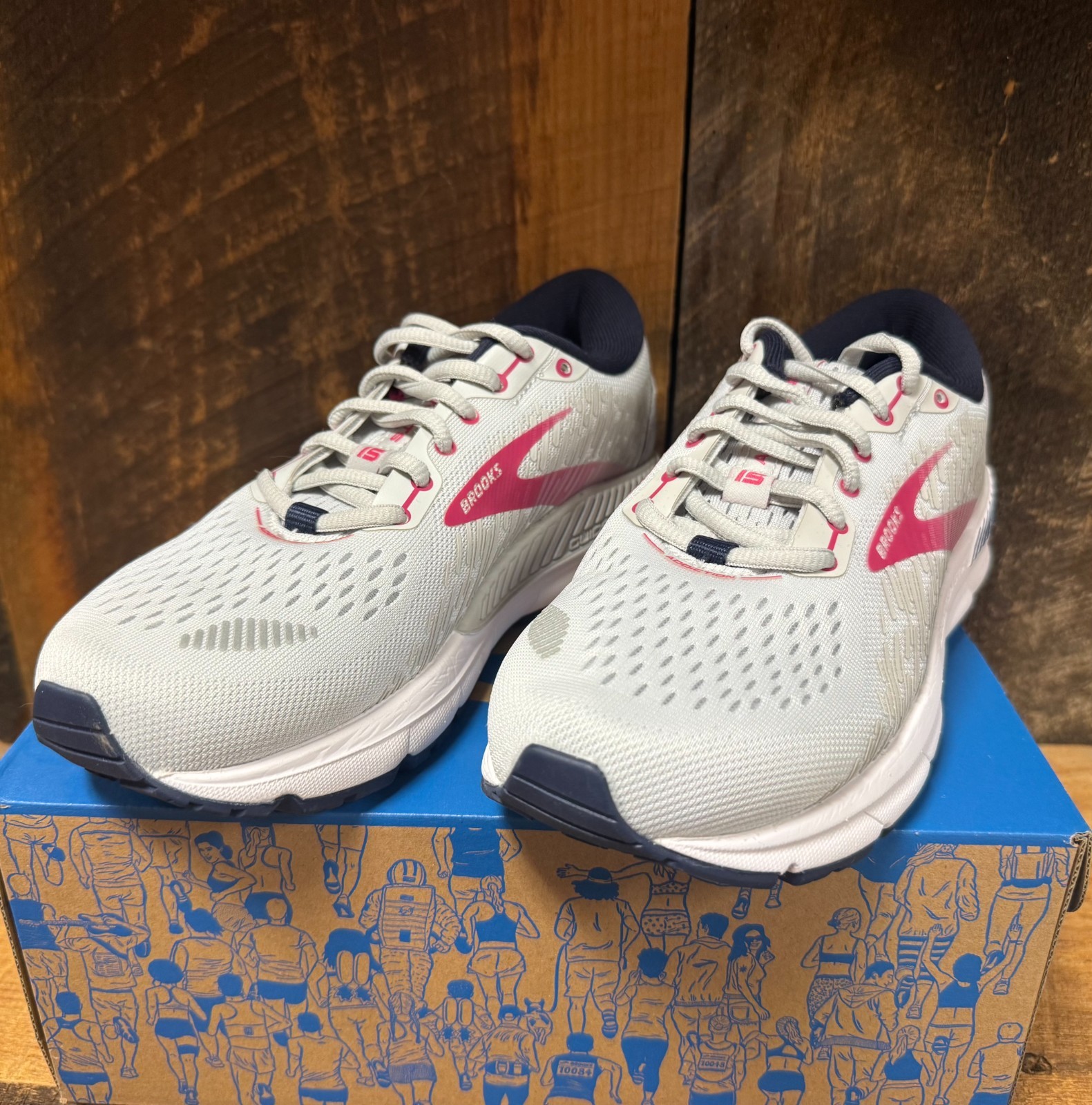 NIB Brooks 120352-054 Women's Addiction GTS 15 Peacoat/Lilac Rose Running Shoe