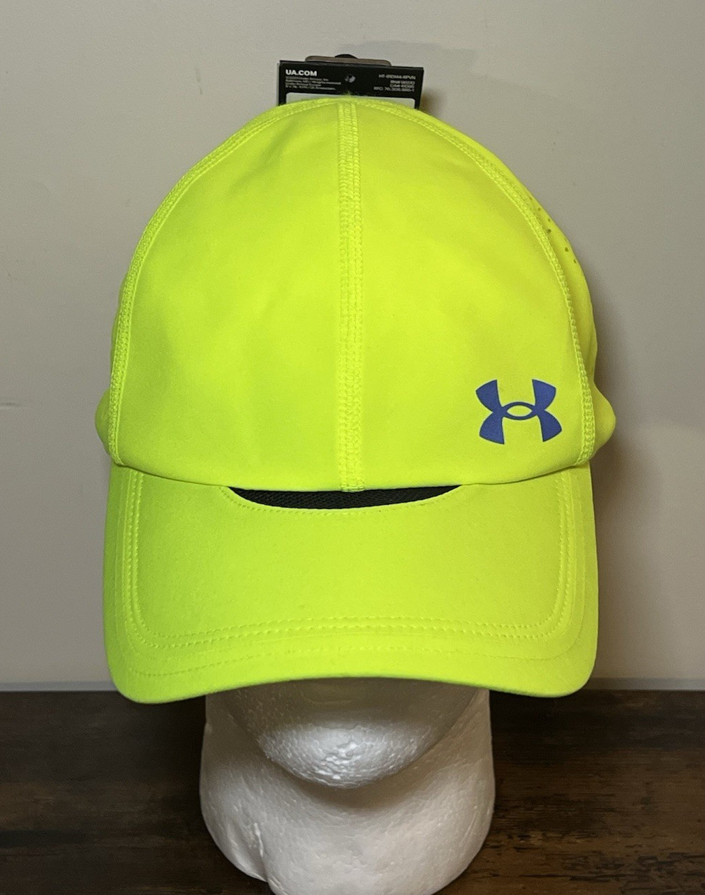 Under Armour Iso-Chill 6 Panel Neon Yellow Adjustable Hook & Loop Training Hat
