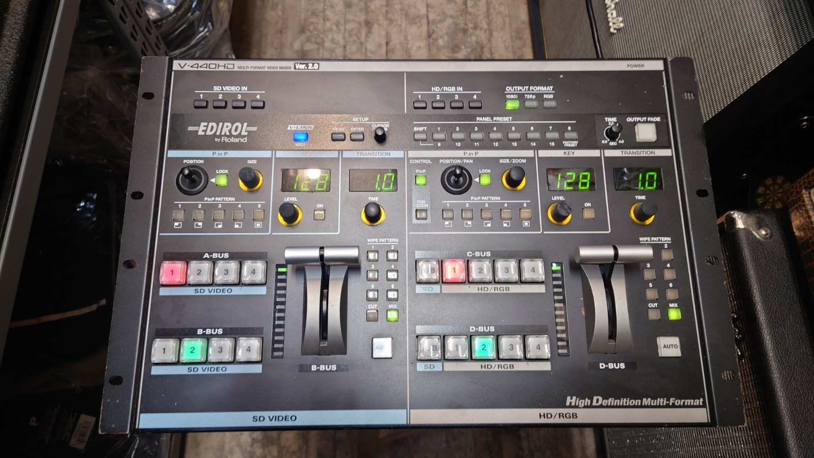 EDIROL Roland V-440HD v2.0 High Definition Multi-Format Video Mixer
