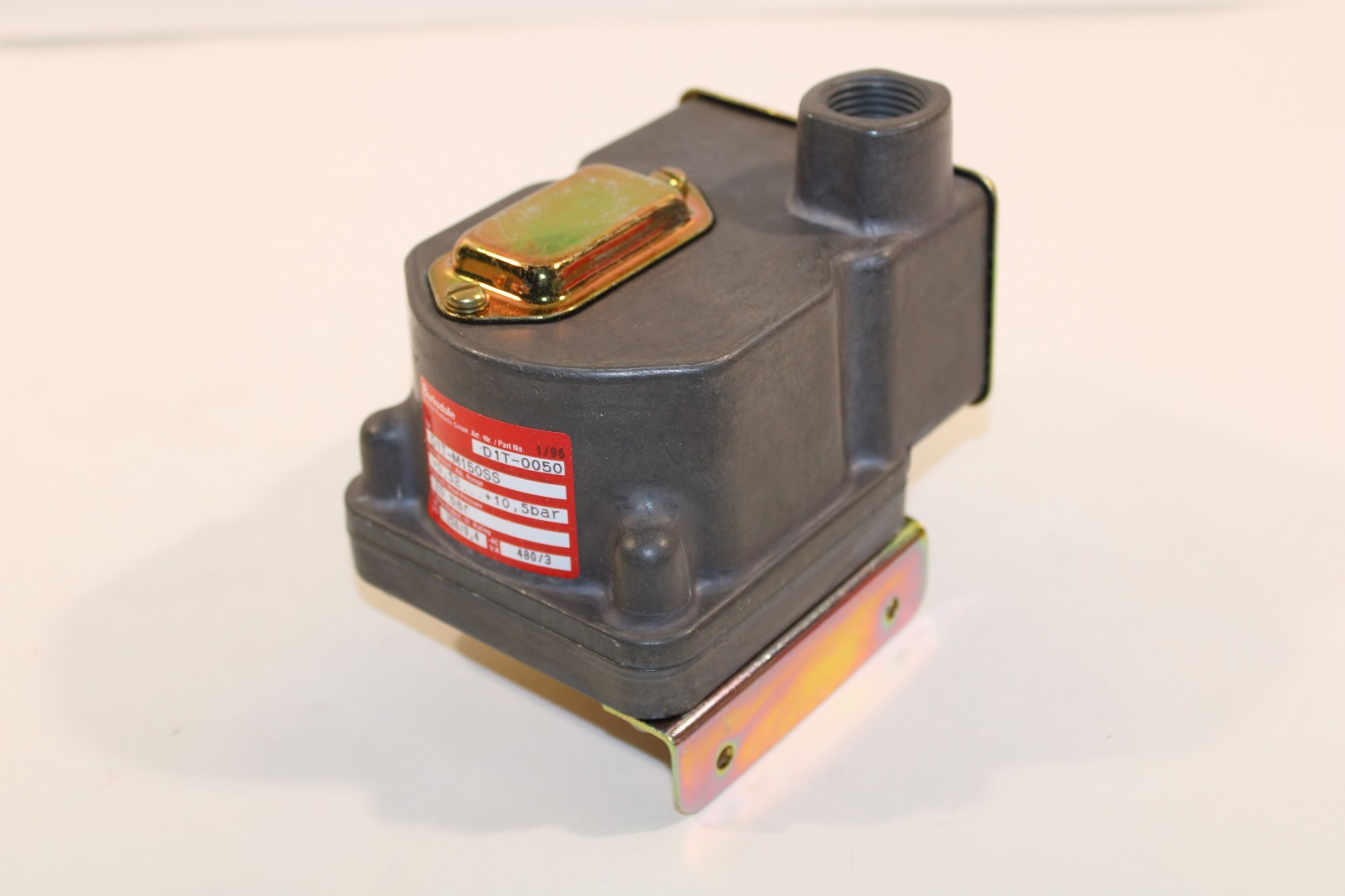 Barksdale D1T-M150SS Pressure Switch NEW