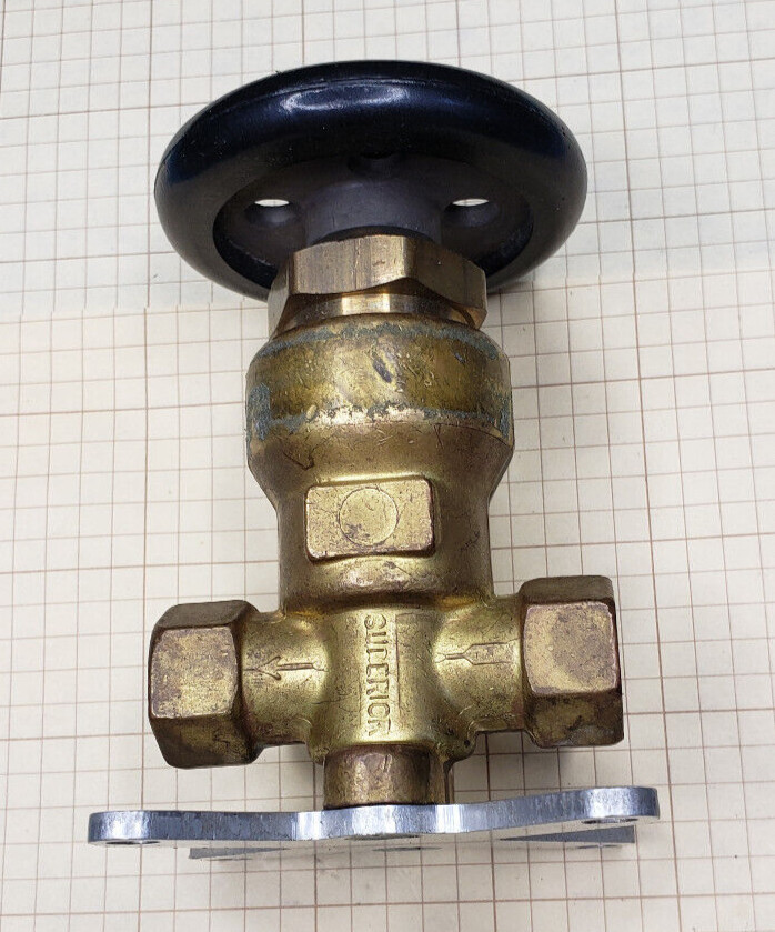 SUPERIOR NEEDLE VALVE WITH BASE PLATE 1/8 F NPT PORTS