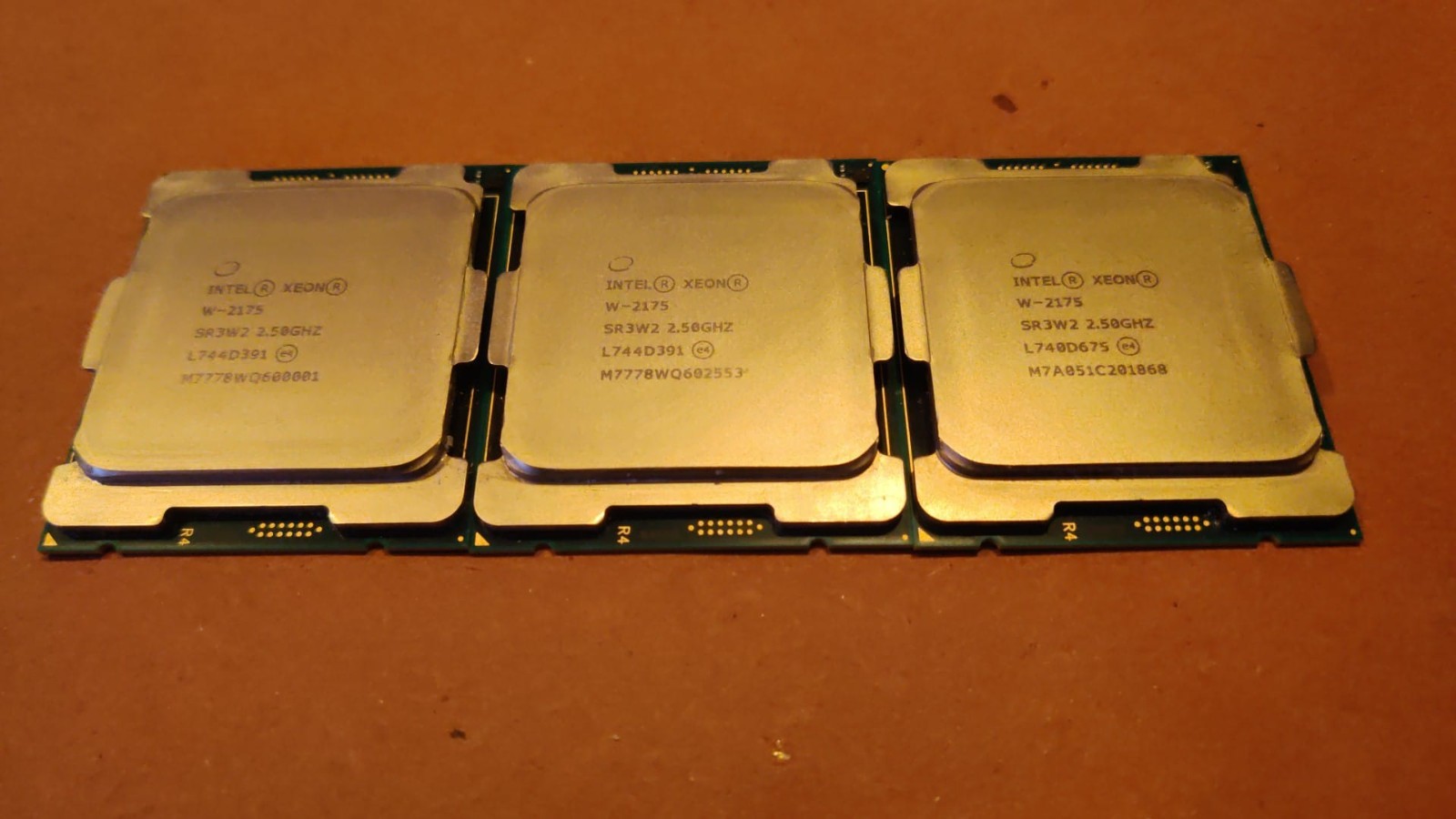 Intel Xenon W-2175 SR3W2 2.5GHZ L740D675 CPU
