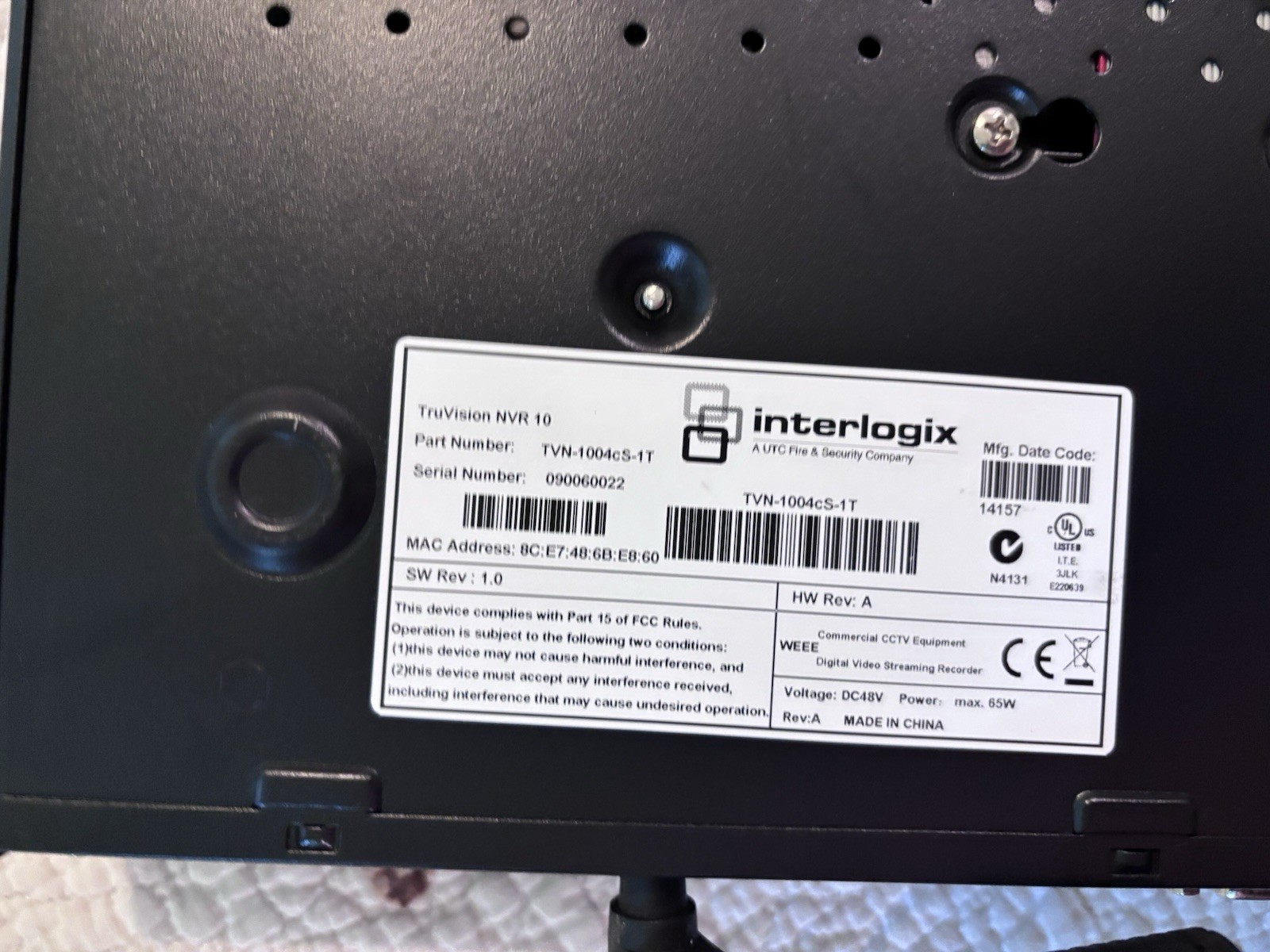 Interlogix TruVision NVR 10cs 4 Camera Security System Tvn-1004cs-1T