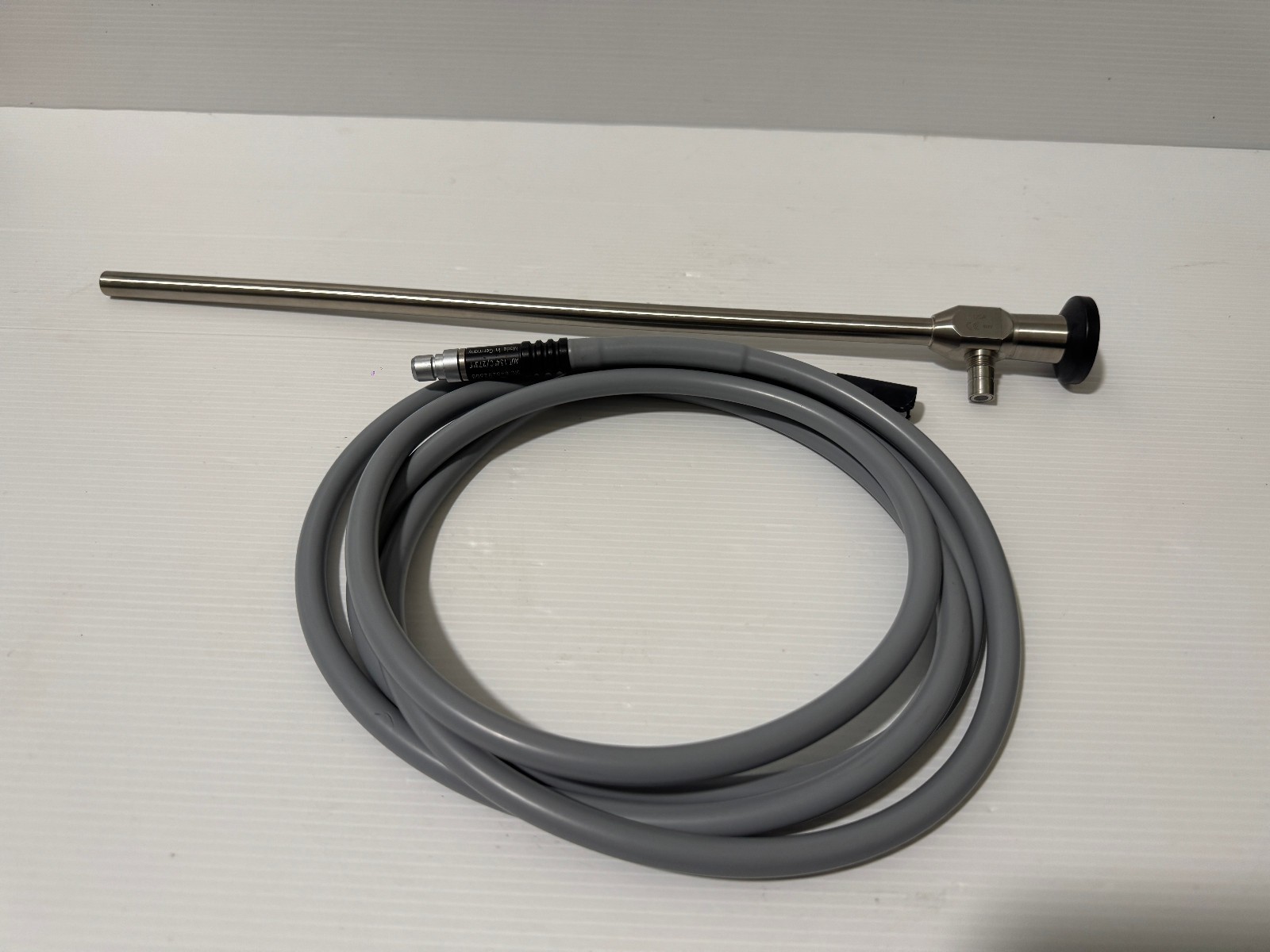 OSCAR  Autoclave 0 degree 10mm  320mm scope with optic light cable .