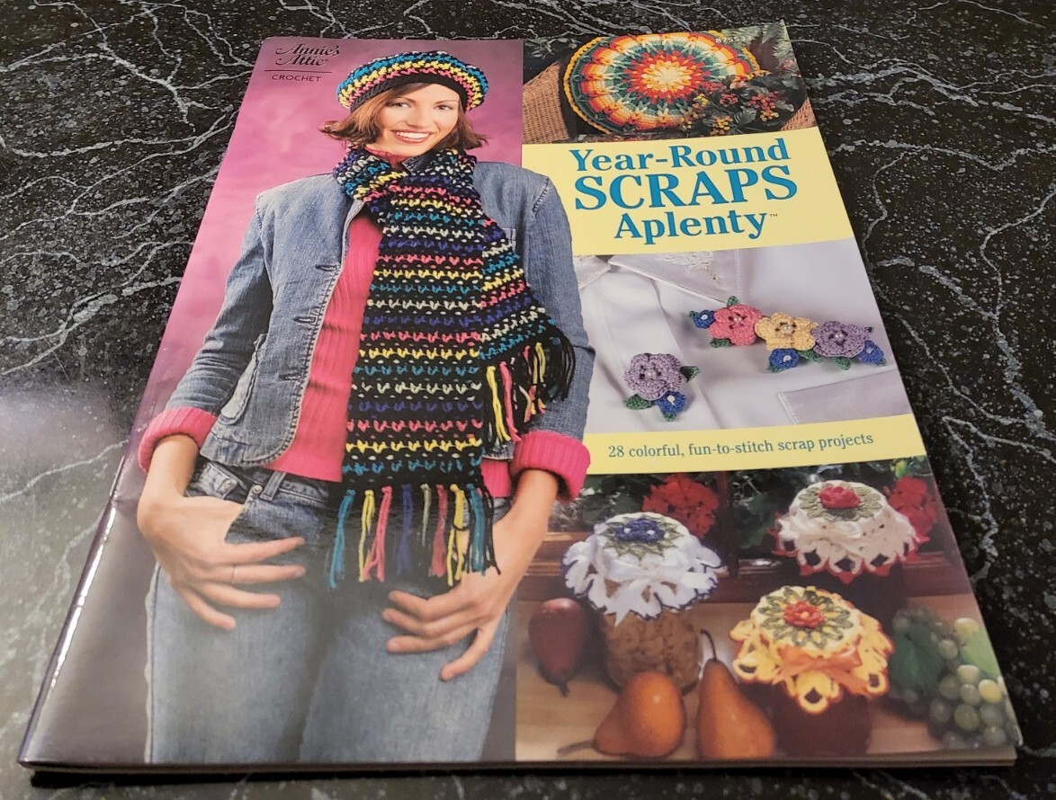 DT6 ANNIE'S ATTIC 2005, YEAR-ROUND SCRAPS APLENTY CROCHET PATTERN LEAFLET
