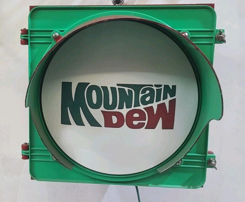 MOUNTIAN DEW MANCAVE LIGHT