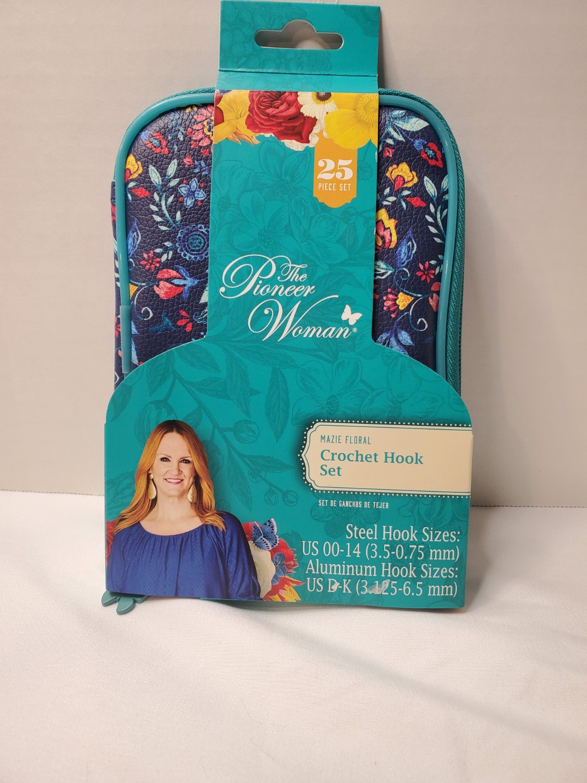 Pioneer Woman Mazie Crochet Hook 25Pc Set Carrying Case Blue Red Floral New