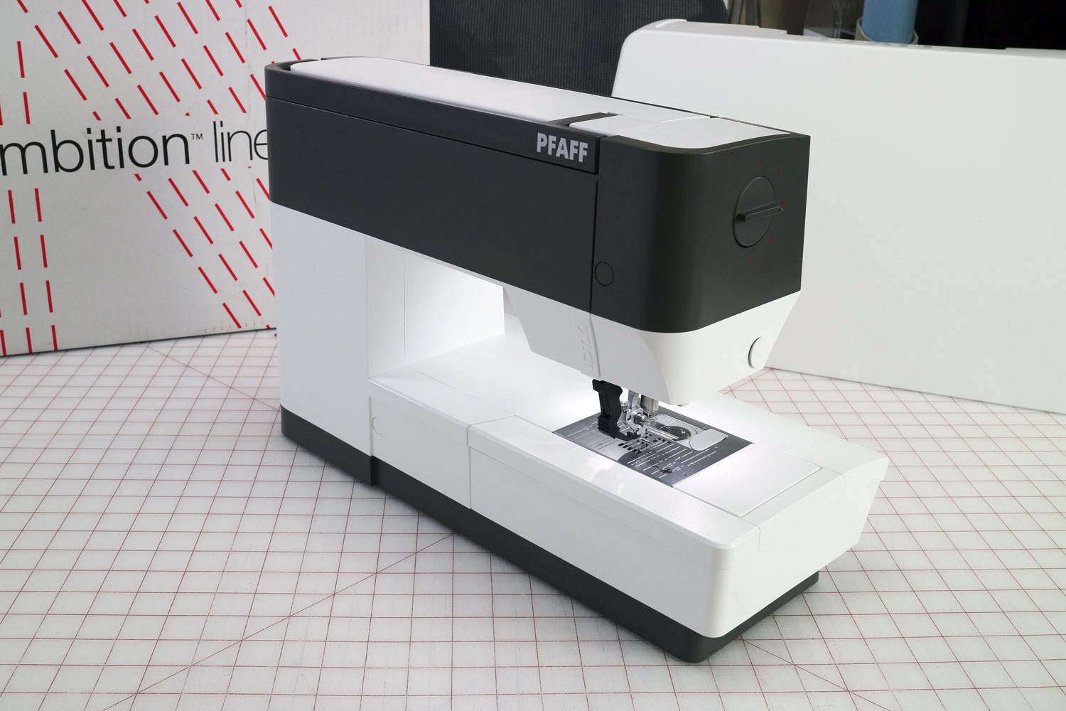 PFAFF Quilt Ambition 630 Sewing Machine IDT System Touchscreen