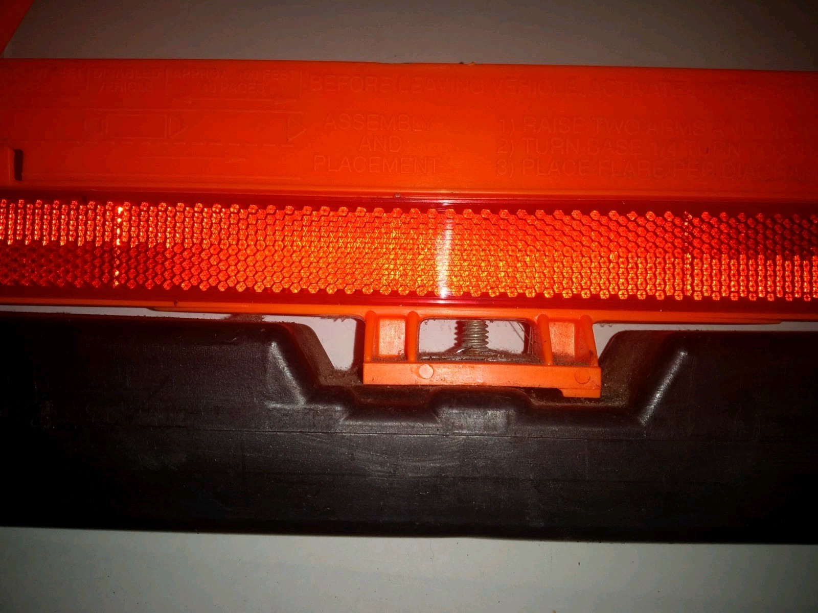 Fleetrite Trikit Heavy-duty Roadside Warning Triangle Flare Kit With Box