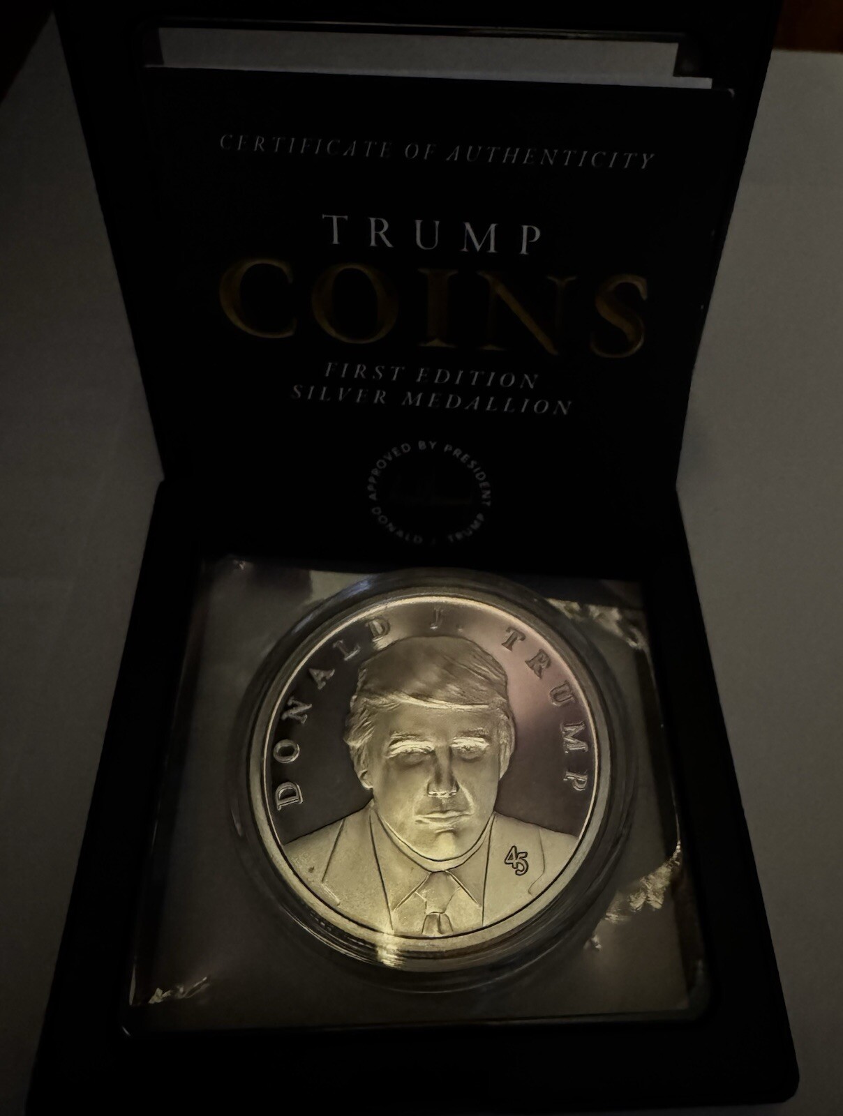 PRESIDENT TRUMP FIRST EDITION SILVER MEDALLION  coin 2024 Official Bag & COA