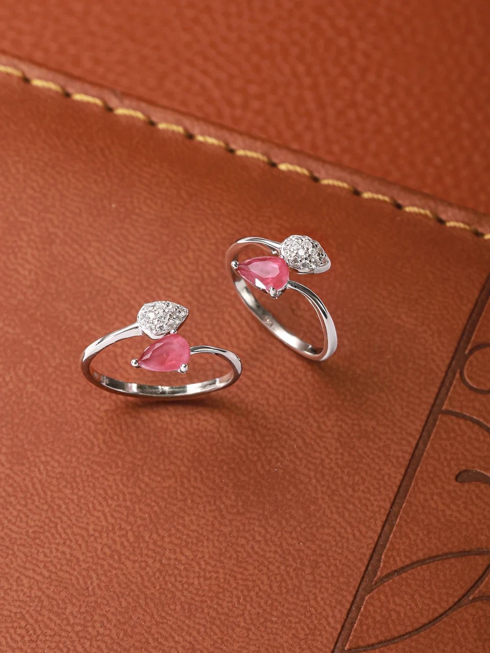 Ladies Toe Ring Pear Cut Sapphire 2 piece 14k White Gold Plated