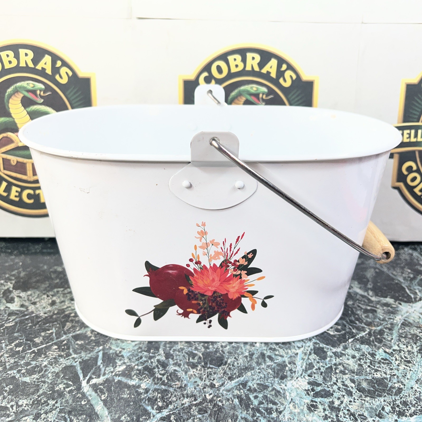 GROVE COLLABORATIVE CLEANING CADDY ORGANIZER TIN BUCKET FLOWERS DECORATIONS￼