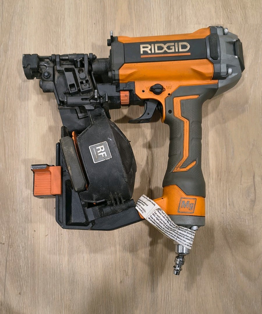 RIDGID R175RNF3 15 Degree 1-3/4 in. Coil Roofing Nailer 37