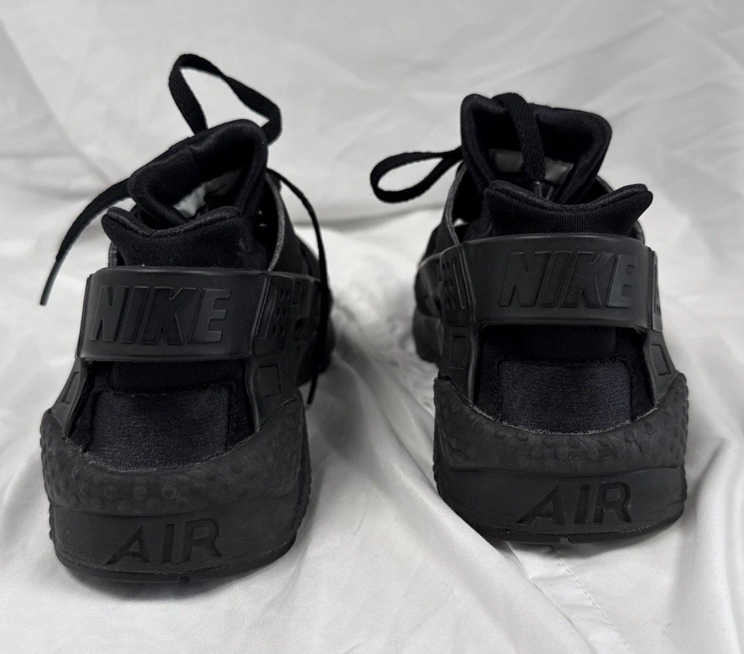Nike Air Huarache Triple Black Men’s Running Shoes Sneakers Sz 9 EUC 318429-003