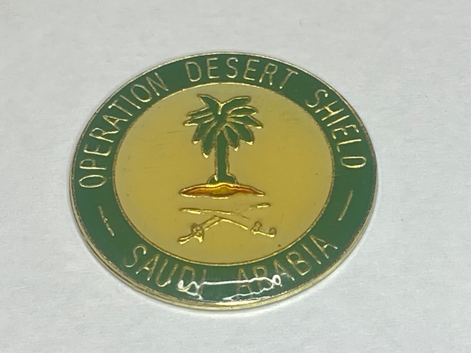 Vintage Operation Desert Shield Saudi Arabia Lapel Hat Pin Palm Sword Emblem