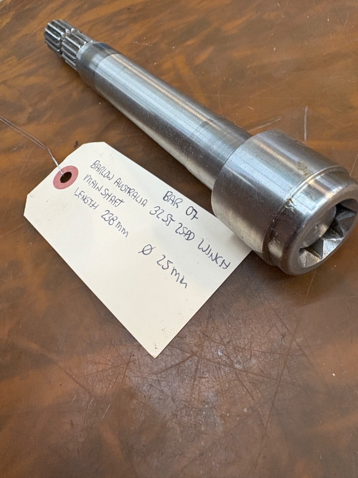 BARLOW AUSTRALIA 32ST 2 SPD WINCH MAIN SHAFT SHAFT DIA 25MM SHAFT L 238MM
