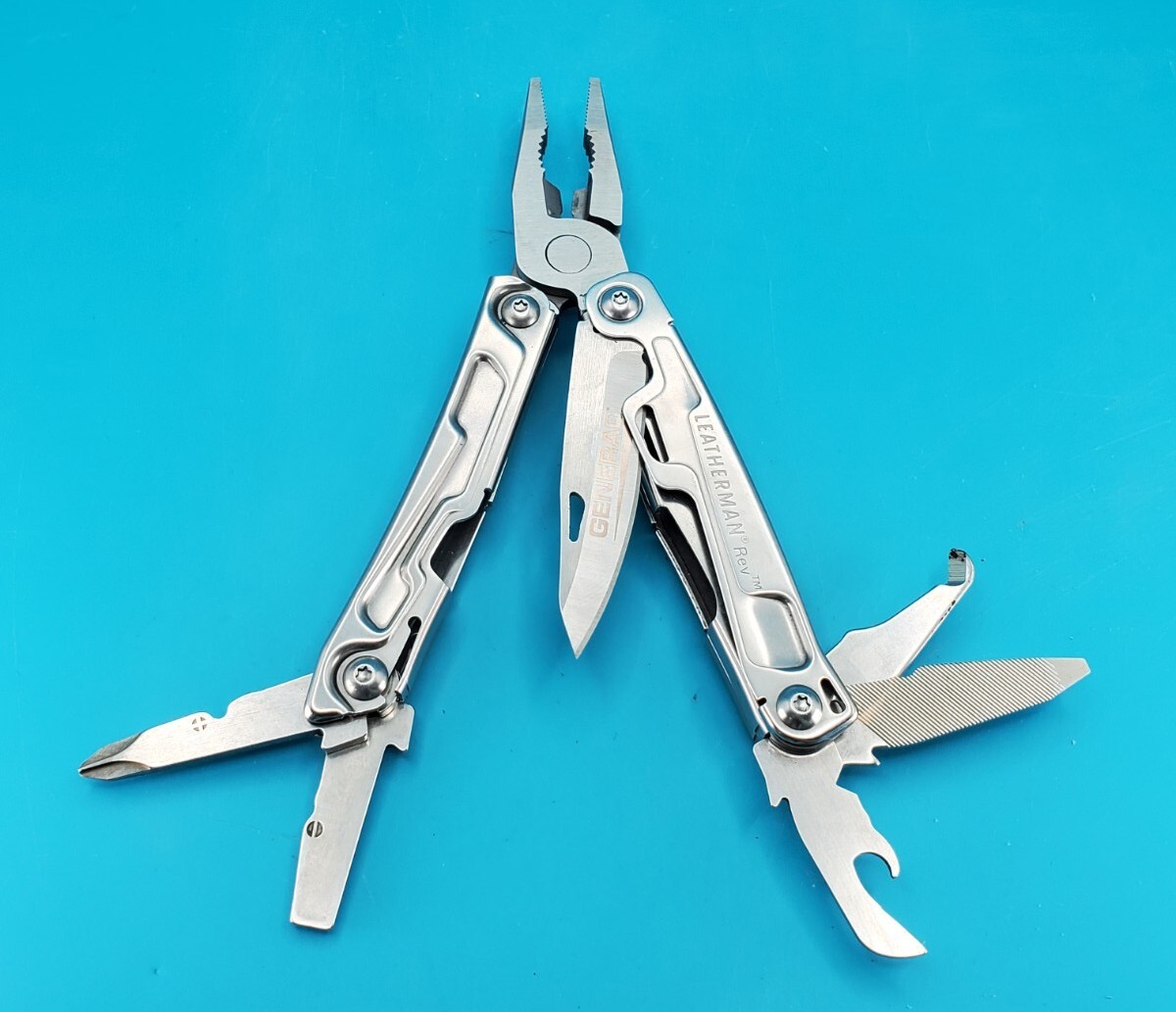 Leatherman Rev 3.8" Multi-Tool, Stainless! *GENERAC BAY POWER SOLUTIONS*