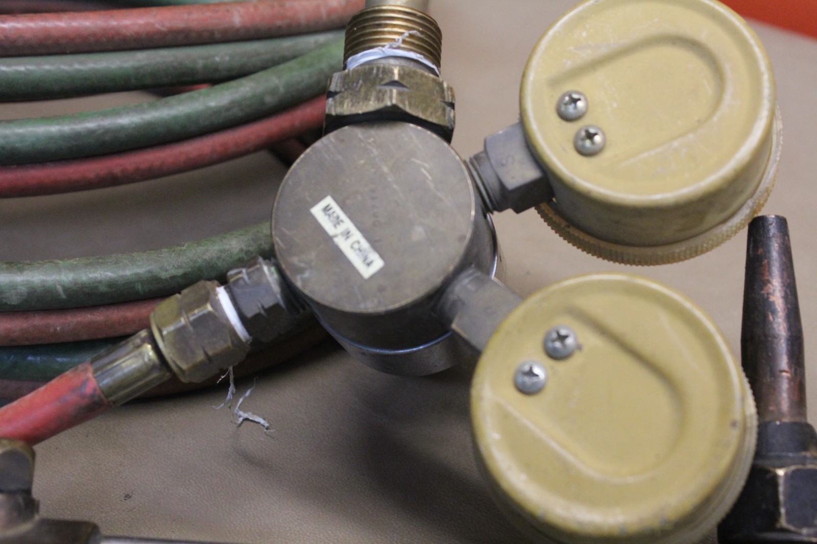 Cutting Torch W/ Hoses and gauges UNBRANDED/UNTESTED