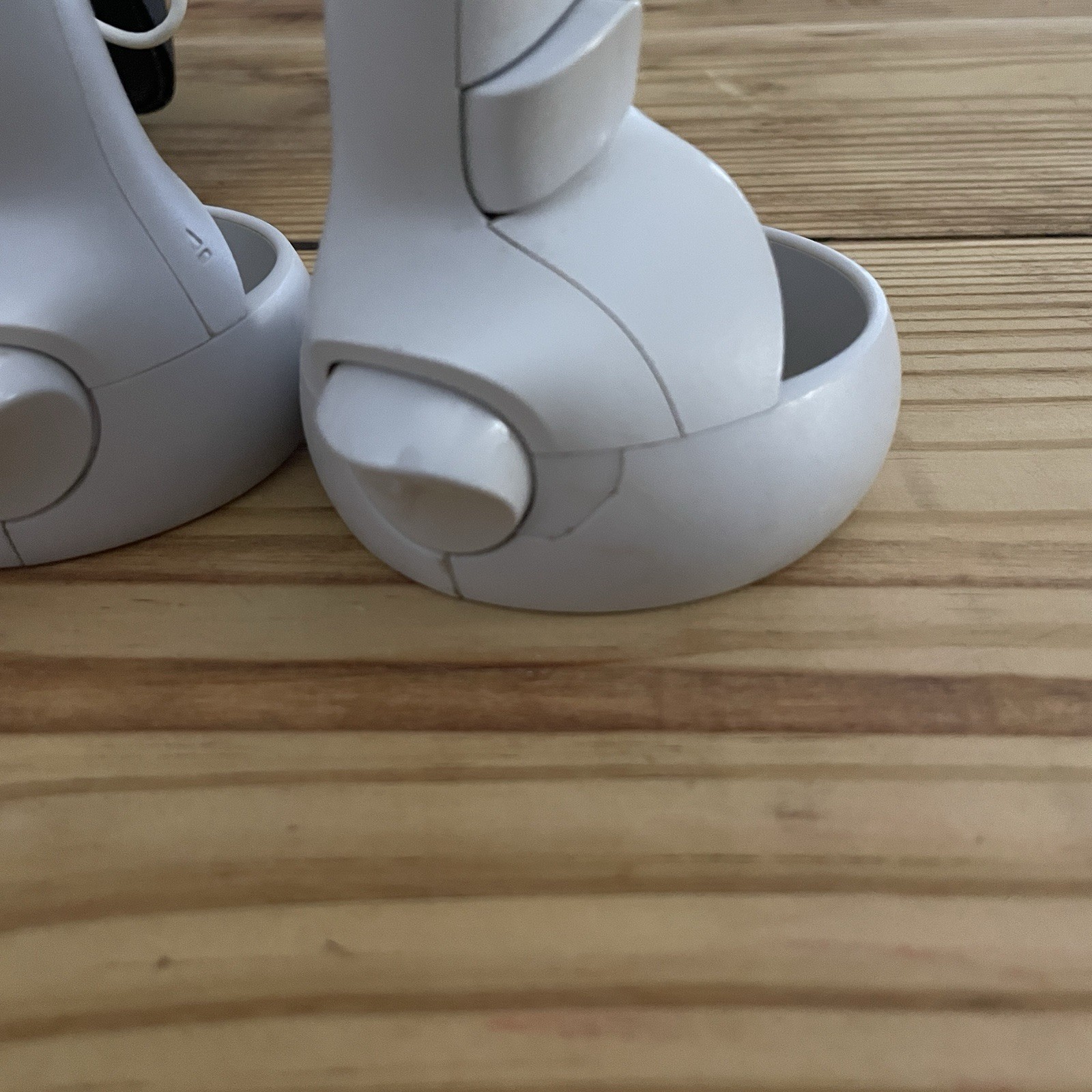 ORIGINAL Oculus Quest 2, KIWI Headset Strap & Extended Battery Kit, With Charger