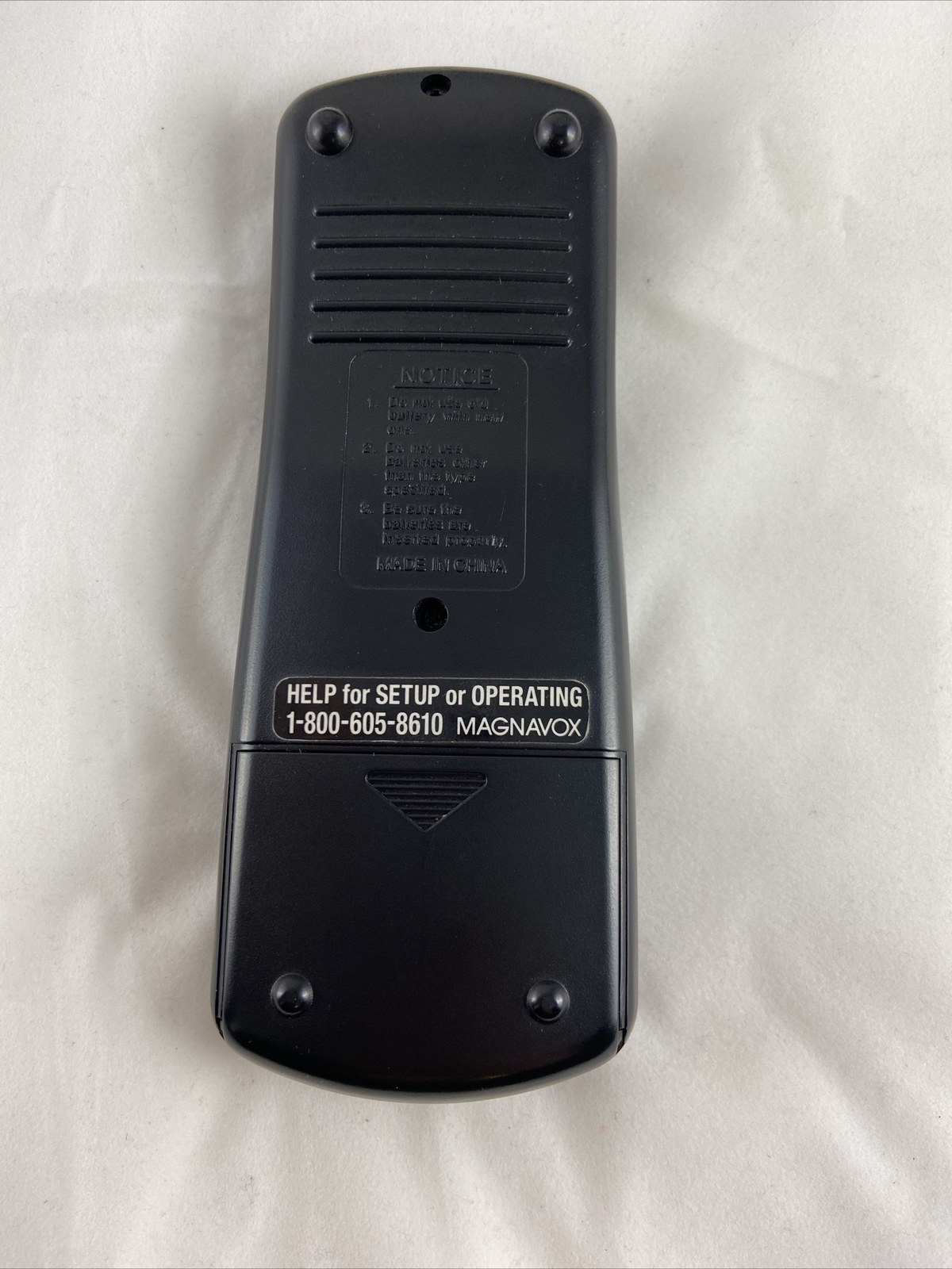 Magnavox DTV Digital To Analog Converter Box TV Tuner TB100MW9 with Remote