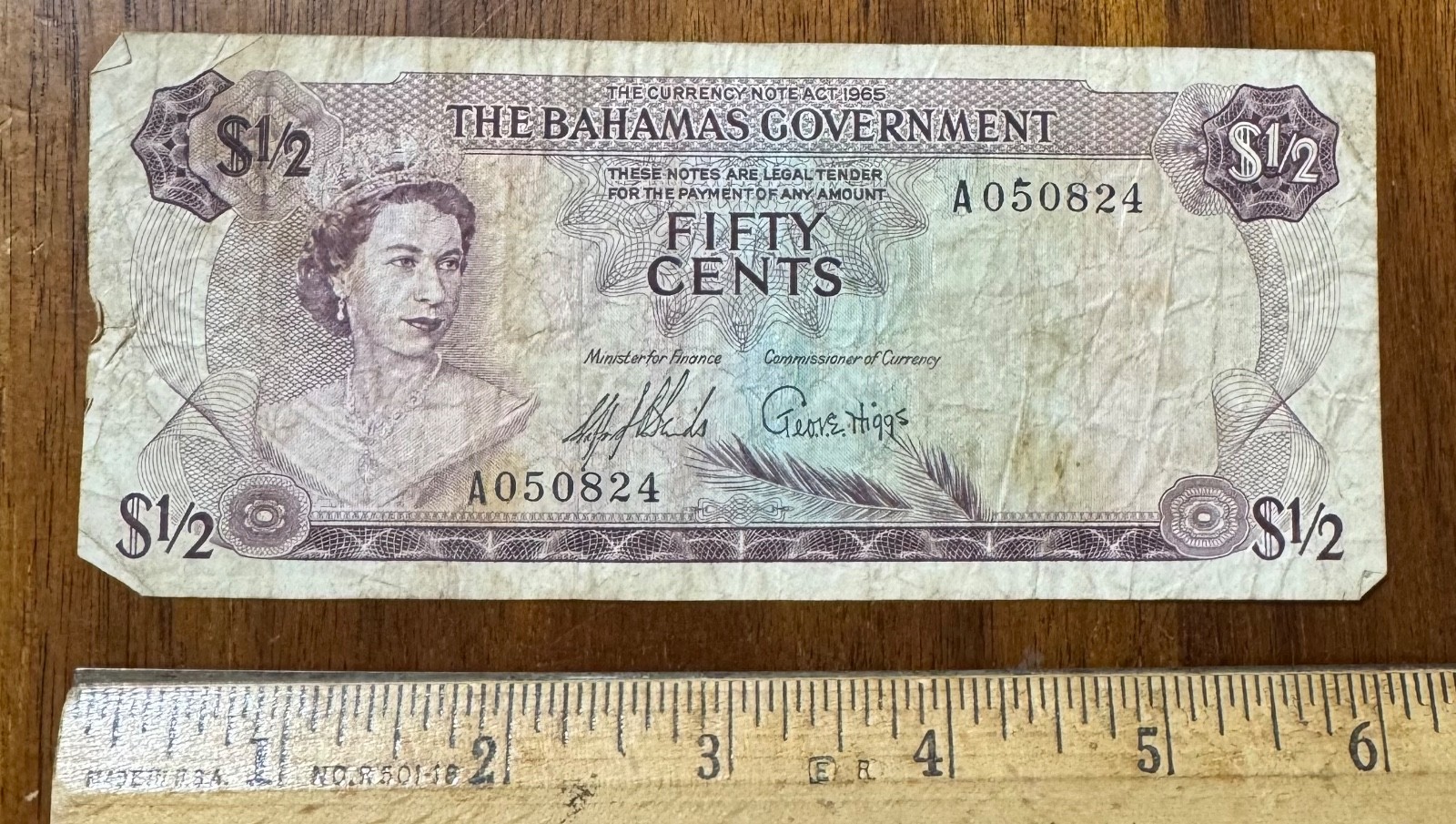 1968 Bahamas 50 Cents Banknote Queen Elizabeth A050824 Circulated