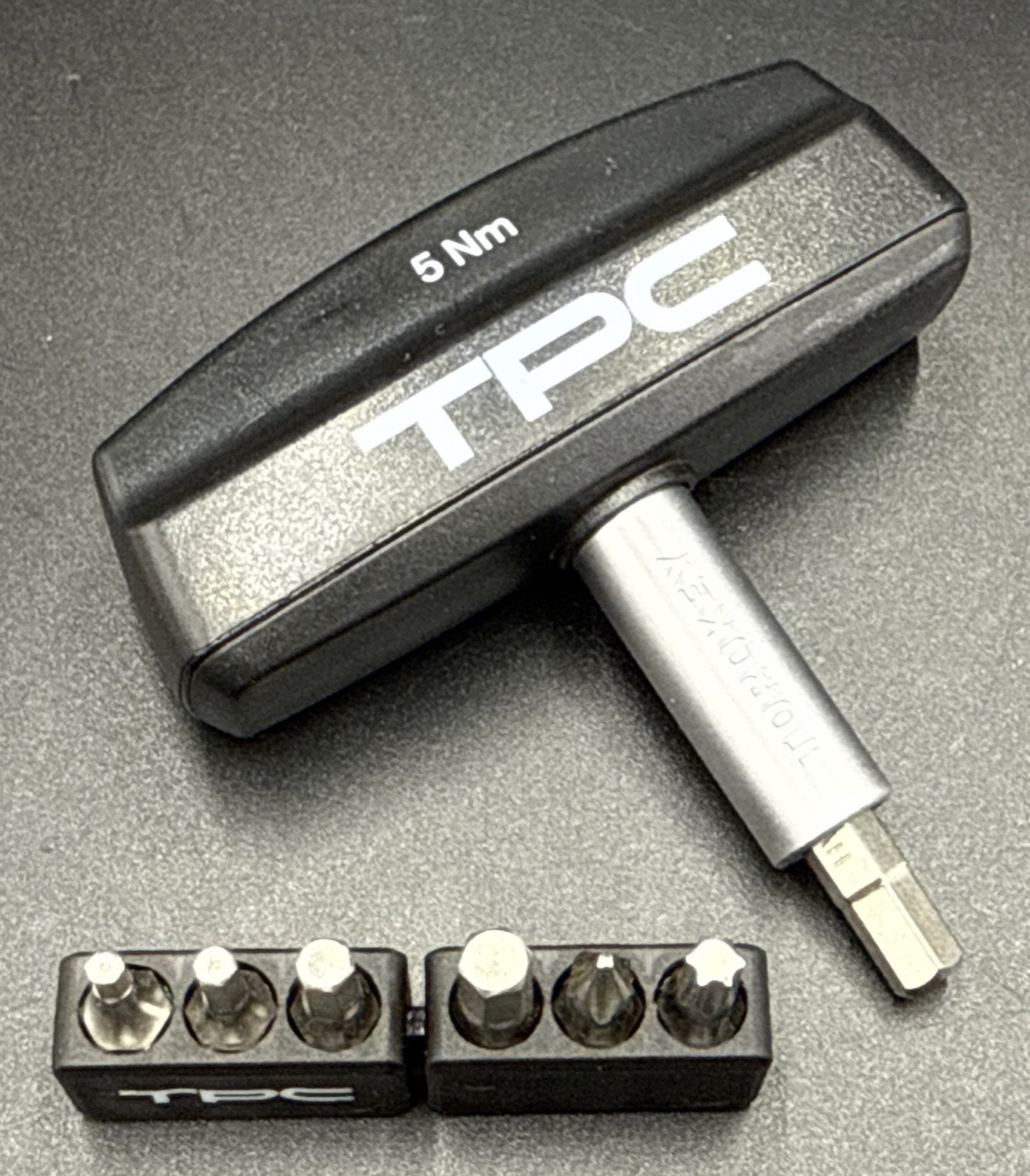 The Pro's Closet by PrestaCycle TorqKey 5nm Preset Torque Wrench with 7 Bits