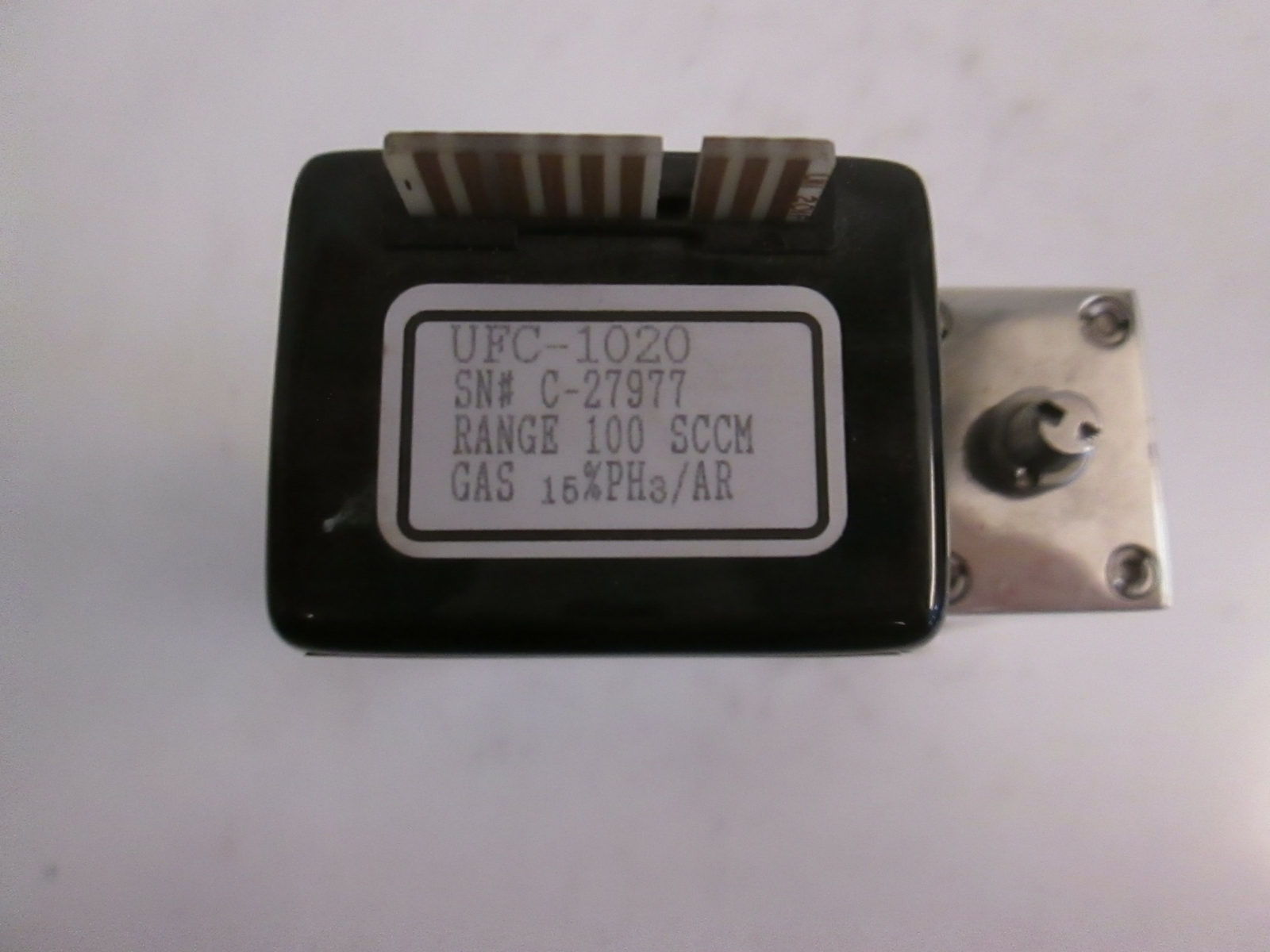 Unit UFC-1020 Mass Flow Controller MFC, 15%PH3/AR, 100 SCCM