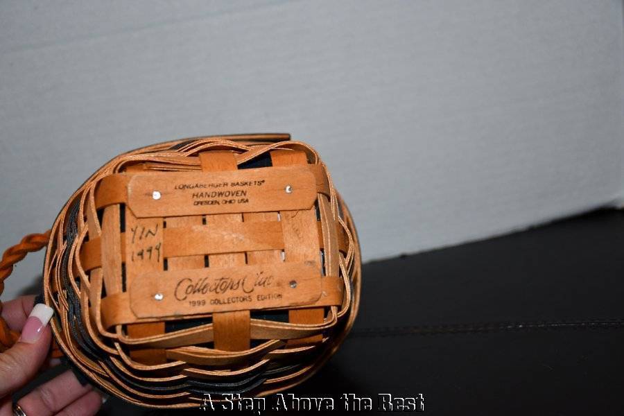 Longaberger CC 1999 Renewal Basket, Liner & Protector Great Condition