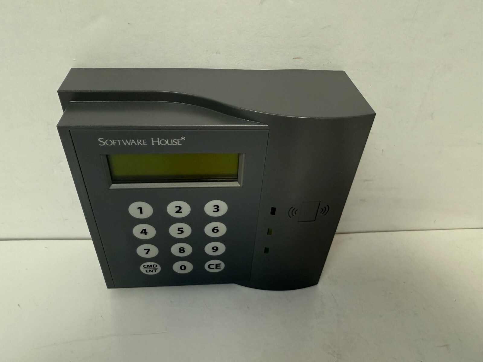SOFTWARE HOUSE RM2L-PH RM2L RDR HUGHES PROX W/KEYPAD & LCD NEW OPEN BOX