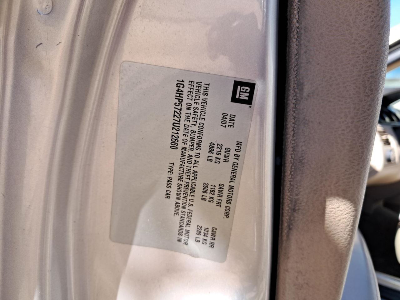 LUCERNE 2007 Glove Box 4812714