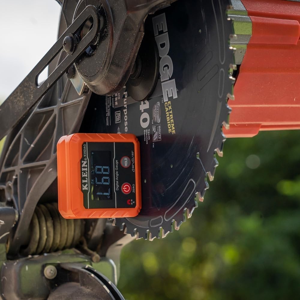 Klein Tools 935DAG Digital Level - Magnetic Base, Compact & Lightweight Design