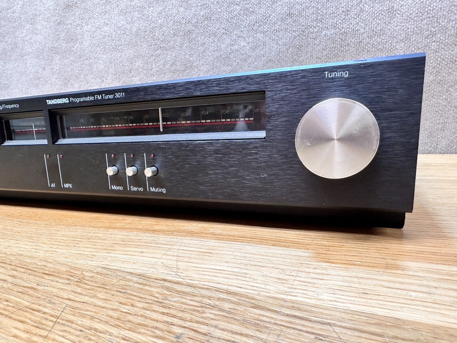 TANDBERG 3011 FM TUNER