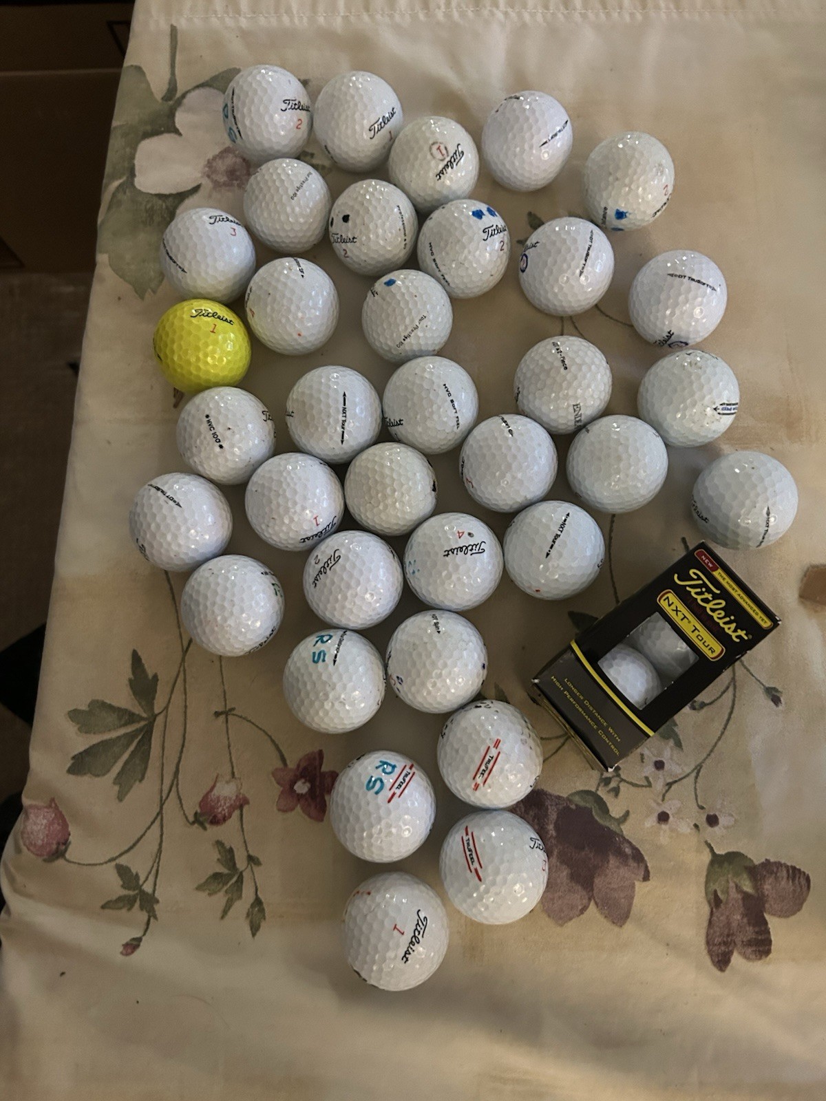 Assorted Titleist 4A Golf Balls 37 Count