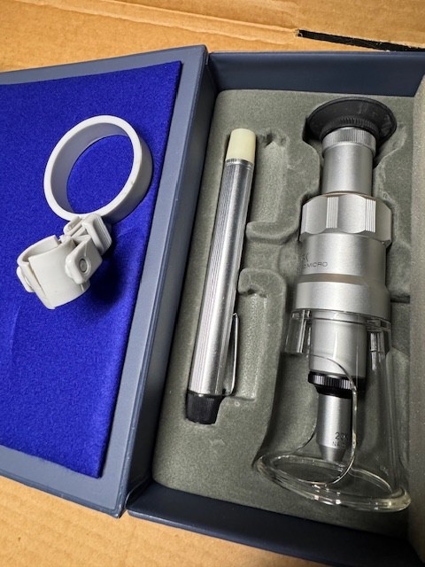 PEAK 20X Wide Stand Microscope W/Light In Case, Free Shipping